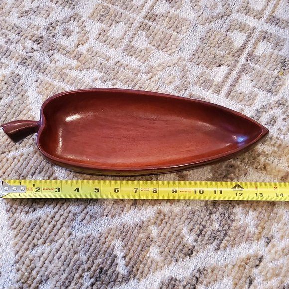 A 1960s 70's Leaf Shape mahogany mid modern tray - Picture 3 of 6